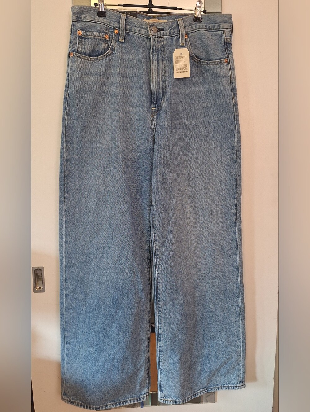 NWT Women's Levi's Ribcage Wide Leg Size 31/32